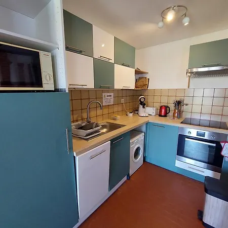 Maisonnette Sécurisée Avec Piscine, Tennis, - Fr-1-550-94