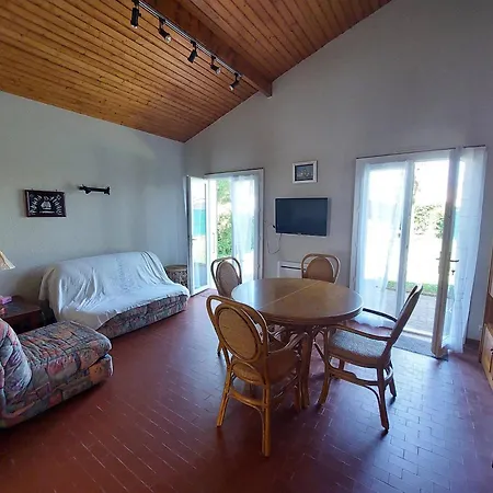 Maisonnette Sécurisée Avec Piscine, Tennis, - Fr-1-550-94 Apartment